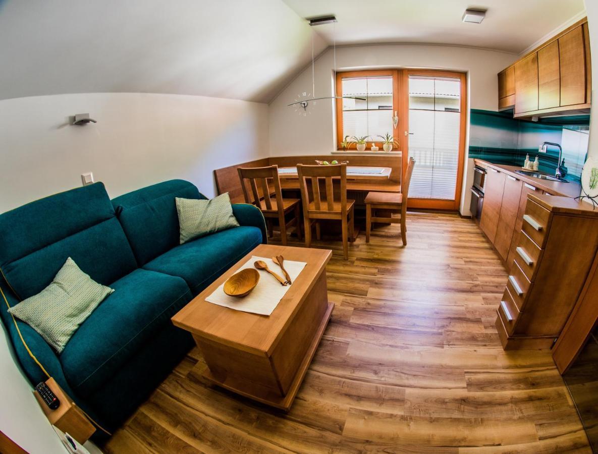 Apartments Bbi Luče Habitación foto